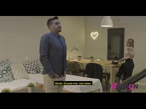 ❤️ PORNBCN 4K 一个成熟的女人与大乳房要肛门性交年轻的男妓与大阴茎口交amortism硬他妈的手工作狗风格阴部舔高潮法语字幕 Super porn❌❤